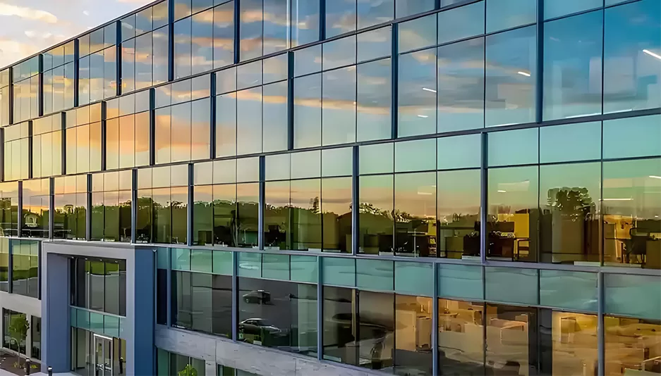 Introdução da indústria de processamento de vidro arquitetônico